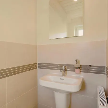Stunning In With Wifi Holiday home Dagebuell